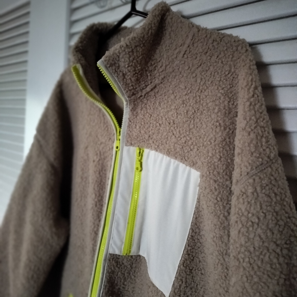 Universal Thread Sherpa Full Zip Jacket Beige Wit… - image 4